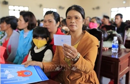 Lâm Đồng tặng hơn 600 thẻ bảo hiểm y tế cho người dân vùng đồng bào dân tộc