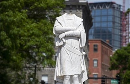 Thị trưởng Boston lên án việc đập phá tượng Christopher Columbus