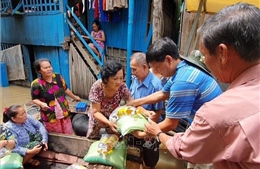 Khẩn cấp cứu trợ người gốc Việt bị lũ lụt tại Kampong Speu - Campuchia