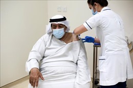 UAE bắt đầu tiêm phòng vaccine cho người dân
