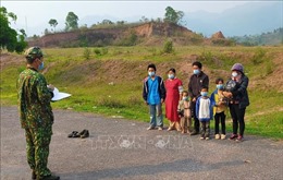 Bắt giữ 7 người nhập cảnh trái phép về Việt Nam