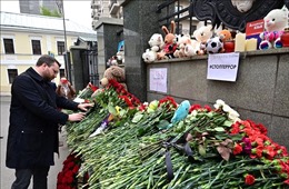 CH Tatarstan tưởng niệm các nạn nhân vụ xả súng tại trường học