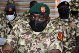 Rơi máy bay khiến Tham mưu trưởng Lục quân Nigeria thiệt mạng