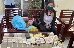 Phát hiện vụ vận chuyển trái phép 5kg kim loại nghi là vàng về Việt Nam