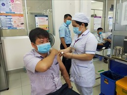 Cần Thơ: Tiêm chủng vaccine cho lực lượng tham gia phục vụ Kỳ thi tốt nghiệp THPT