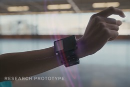 Facebook phát triển đồng hồ thông minh kết nối kính thực tế ảo