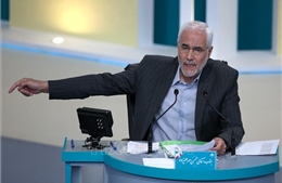 Hai ứng cử viên tổng thống Iran rút lui vào phút chót
