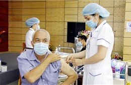 Lạng Sơn triển khai tiêm vaccine cho lực lượng chức năng tại cửa khẩu Tân Thanh