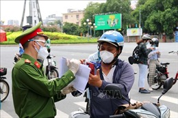 TP Hồ Chí Minh: Người dân khai báo thông tin di biến động tại tất cả các chốt kiểm soát