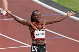 VĐV Kenya phá kỷ lục Olympic chạy 1.500m nữ tồn tại 33 năm