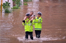 Trung Quốc gia hạn cảnh báo màu vàng về mưa bão