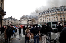 Cháy lớn ở trung tâm Paris