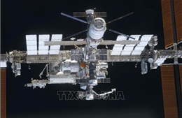 Trạm vũ trụ quốc tế ISS hạ thấp quĩ đạo để tránh rác vũ trụ