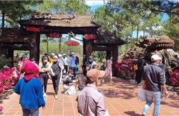Trên 100.000 khách du lịch đổ tới Lâm Đồng du Xuân