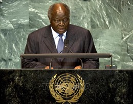 Cựu Tổng thống Kenya Mwai Kibaki qua đời ở tuổi 90