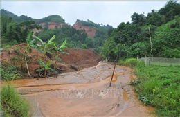 Áp thấp suy yếu, từ Nam Hà Tĩnh đến Quảng Ngãi đề phòng mưa to, lũ quét, sạt lở đất