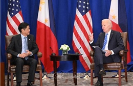 Mỹ và Philippines nhấn mạnh ủng hộ tự do hàng hải và hàng không ở Biển Đông