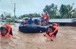 Philippines sơ tán gần 46.000 người do lũ lụt dâng cao