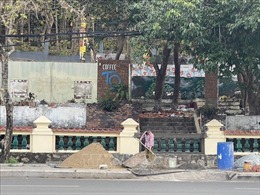 Chủ các quán cà phê tự nguyện tháo dỡ công trình chiếm dụng tại Khu Di tích Bạch Dinh