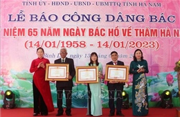 Lễ báo công kỷ niệm 65 năm Ngày Bác Hồ về thăm Hà Nam