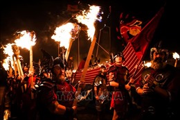 Thay đổi lịch sử trong &#39;lễ hội lửa&#39; lớn nhất châu Âu