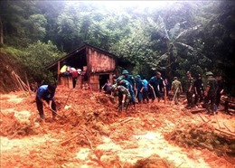 Mưa lớn kéo dài gây sạt lở đất ở Hà Giang, 4 người thương vong