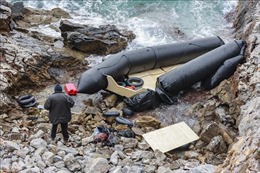 Lật thuyền ngoài khơi Hy Lạp khiến 4 người di cư thiệt mạng