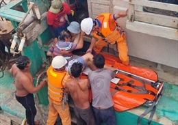 Cứu nạn thuyền trưởng tàu cá bị tai biến nặng ngoài khơi vùng biển Côn Đảo