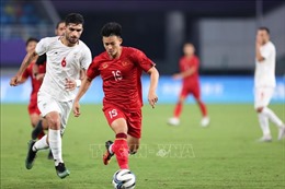 ASIAD 19: Olympic Việt Nam chịu thất bại 0-4 trước Olympic Iran