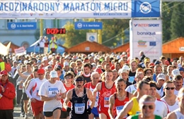 Sôi động giải marathon lâu đời nhất châu Âu tròn 100 tuổi
