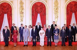 Thủ tướng Nhật Bản cam kết thúc đẩy hợp tác kinh tế với ASEAN