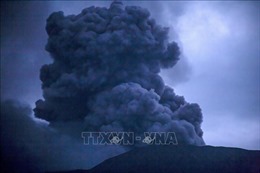 Núi lửa Marapi ở Indonesia tiếp tục phun tro bụi cao 500m