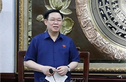 Chủ tịch Quốc hội Vương Đình Huệ gặp mặt Ban Thường vụ Tỉnh ủy Bạc Liêu