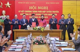 Phối hợp tuyên truyền giữa Tỉnh ủy Bắc Giang và Báo Nhân dân