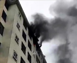 Kịp thời dập tắt vụ cháy tại căn hộ chung cư ở thành phố Vinh