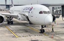 Sự cố kỹ thuật trên chuyến bay của LATAM Airlines khiến 50 người bị thương