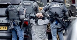 Vụ bắt cóc con tin ở Hà Lan: Đối tượng bắt cóc ra đầu hàng cảnh sát