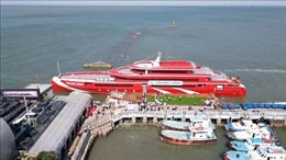 Khai trương tàu chở khách siêu lớn tuyến Vũng Tàu - Côn Đảo