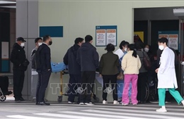 Sinh viên y khoa Hàn Quốc nghỉ học hàng loạt phản đối tăng chỉ tiêu tuyển sinh