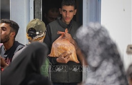 Những cửa hiệu bánh mì đầu tiên mở cửa trở lại ở phía Bắc Gaza