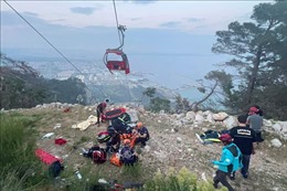 Tai nạn cáp treo ở Thổ Nhĩ Kỳ khiến hàng chục người mắc kẹt giữa không trung