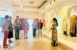 Đổi mới hoạt động bảo tàng để thu hút du khách