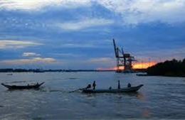 Đắm tàu tại Myanmar, ít nhất 8 người mất tích