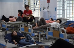 63 công nhân nhập viện nghi ngộ độc sau bữa cơm trưa