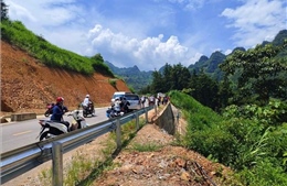 Hà Giang: Ô tô lao xuống vực cháy trơ khung khiến 1 người tử vong