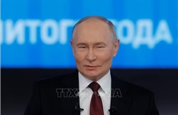 Tổng thống Putin khẳng định kinh tế Nga phát triển ổn định và bền vững