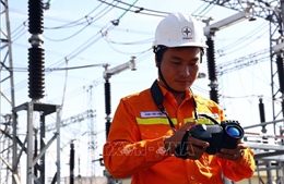 &#39;Căng mình&#39; bảo đảm dòng điện mùa nắng nóng
