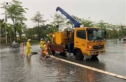 Hà Nội khẩn trương tiêu thoát nước, tránh úng ngập cục bộ
