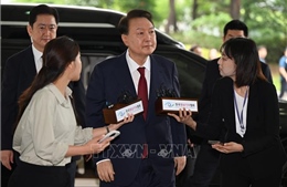 Cựu Tổng thống Hàn Quốc Yoon Suk Yeol bị các công tố viên đặc biệt thẩm vấn