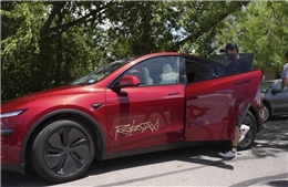 Robotaxi của Tesla chính thức lăn bánh